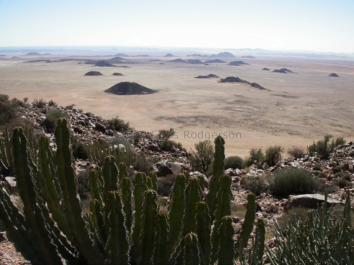 Bushmanland inselbergs.JPG