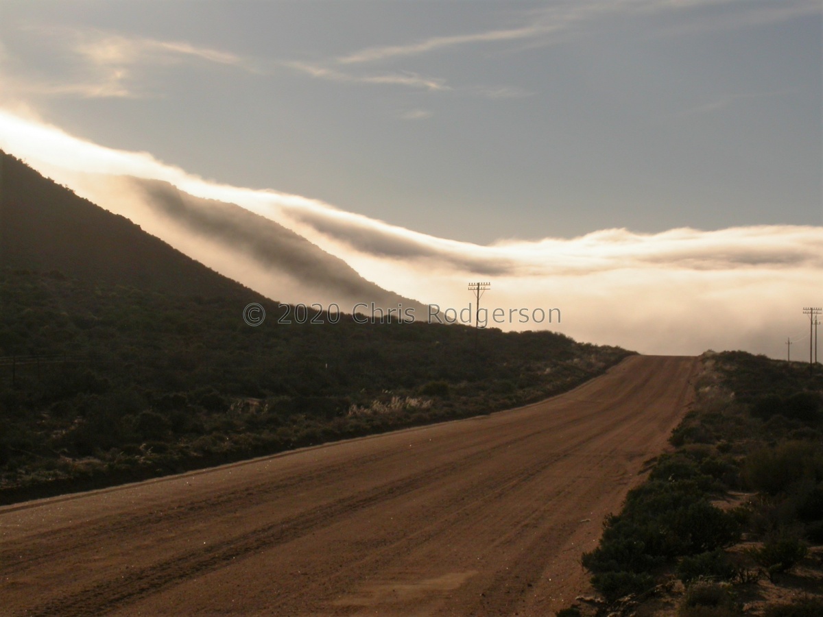 rolling morning fog near Kliprand.jpg